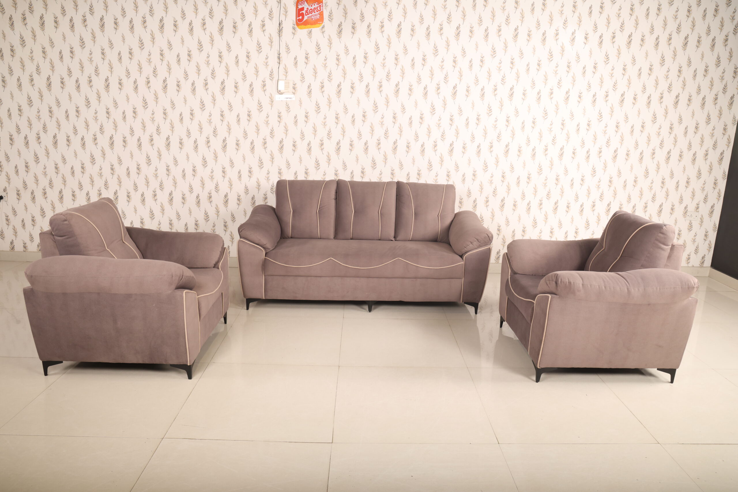 4R6A4515 Bently Sofa Set (3+1+1) - Image 1